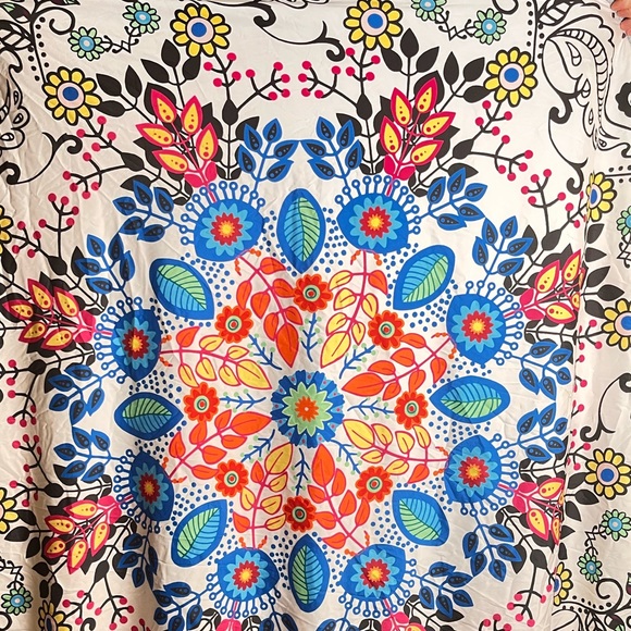 Round Mandala Tapestry - Picture 2 of 4